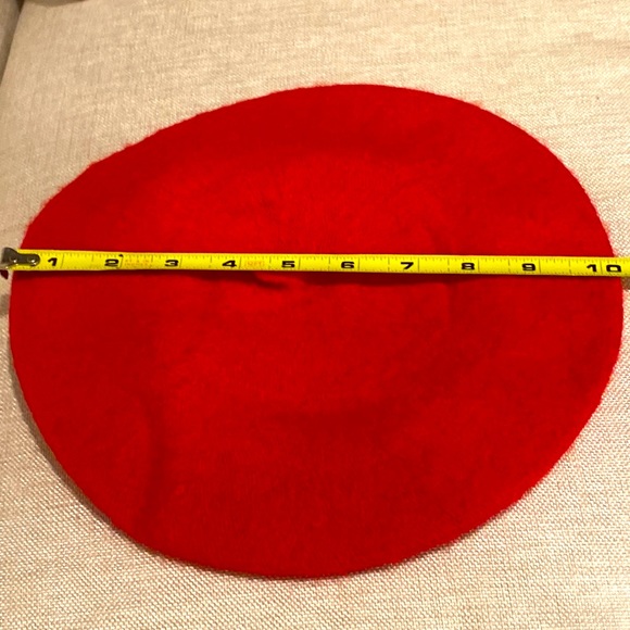 RED BERET one size fits all no tags wool blend New - Picture 9 of 11